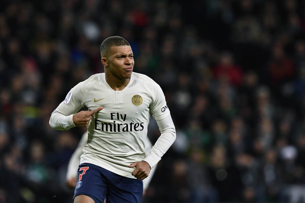 先后3次客战切尔西打进制胜球，沃特金斯是英超历史第一人